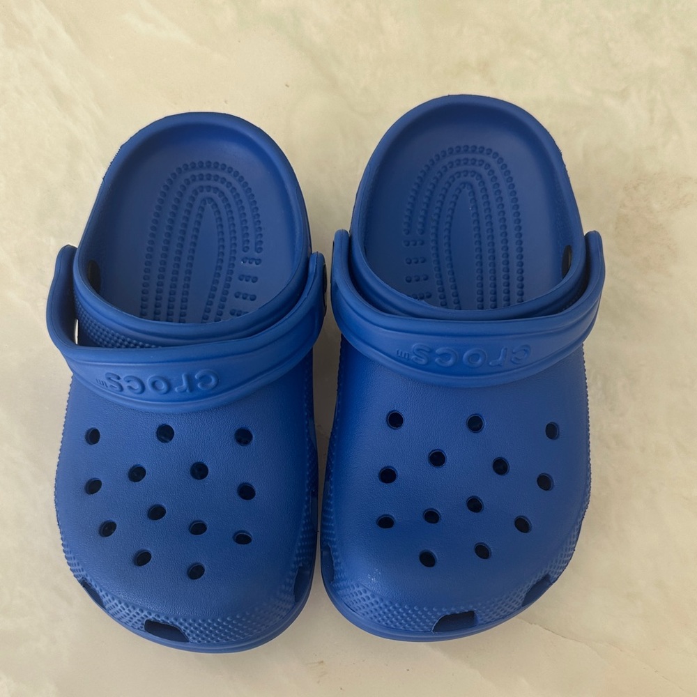 CROCS Kids Vibrant Blue Water Shoes
